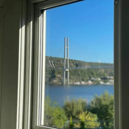 With Sea View Lejlighed